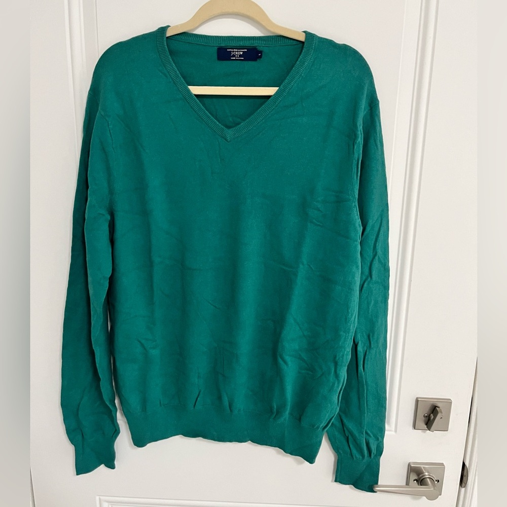 NWOT - J Crew Men’s V Neck Sweater - Size L